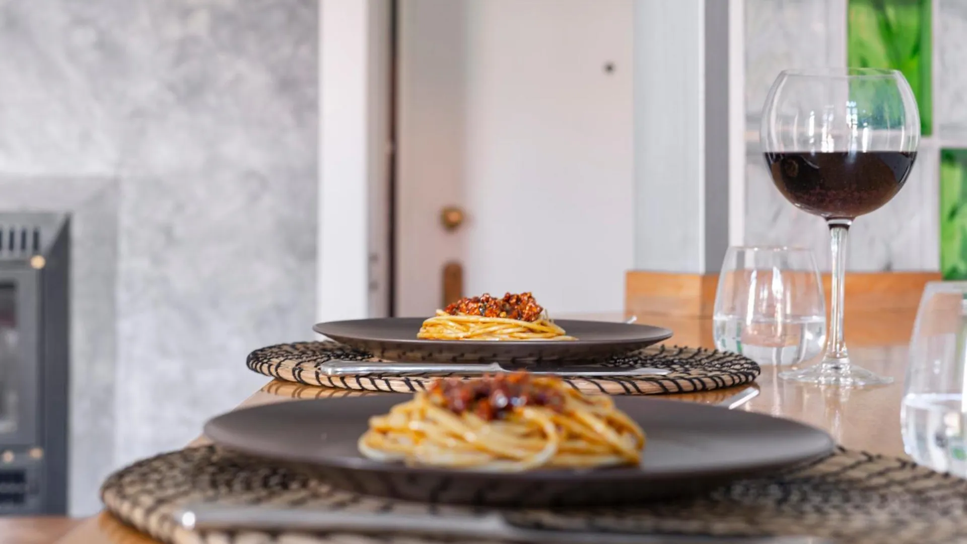 Apartment Roomy Central Flat With Garage - Porta Romana Milan