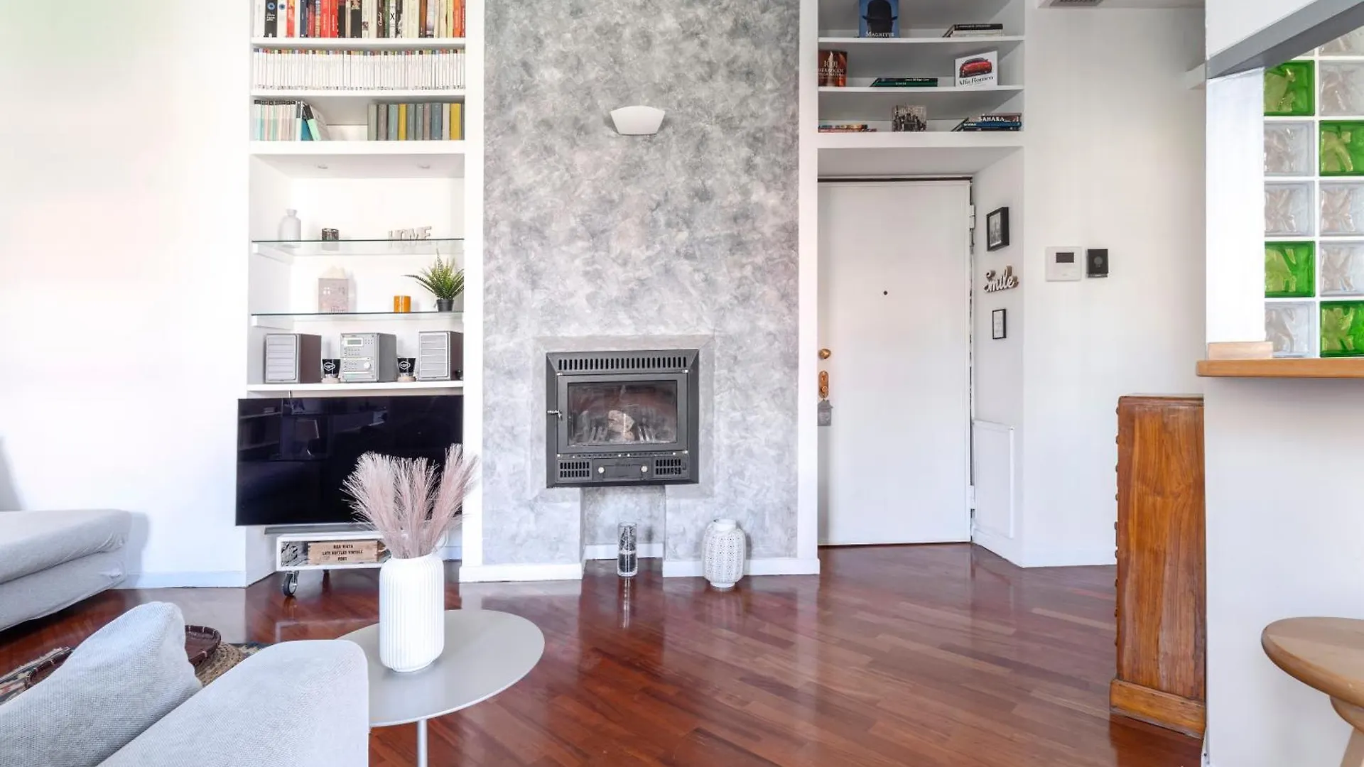 Roomy Central Flat With Garage - Porta Romana Milan